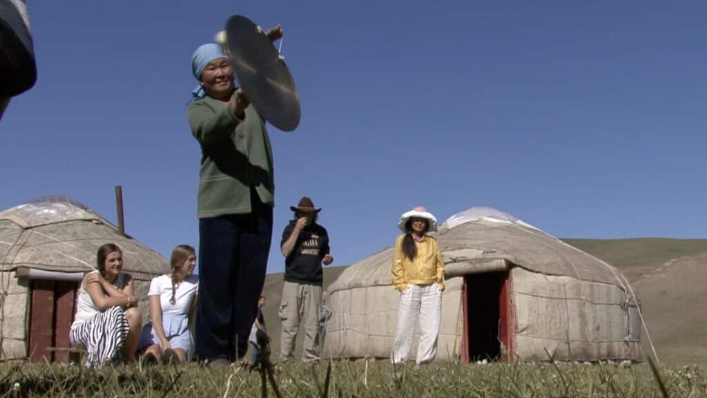 Song Kul Kyrgyz Gong Master